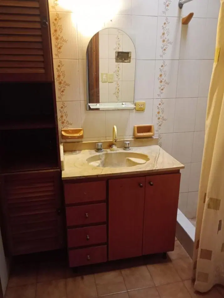 VENTA CASA 6 AMBIENTES AL FRENTE 4