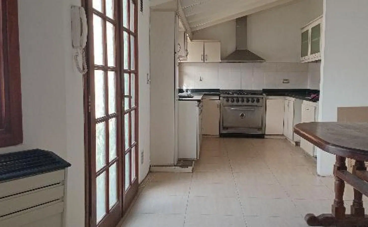 Alquiler casa 4 ambientes con garaje, patio y parrilla - Barrio Lopez de Gomara 3