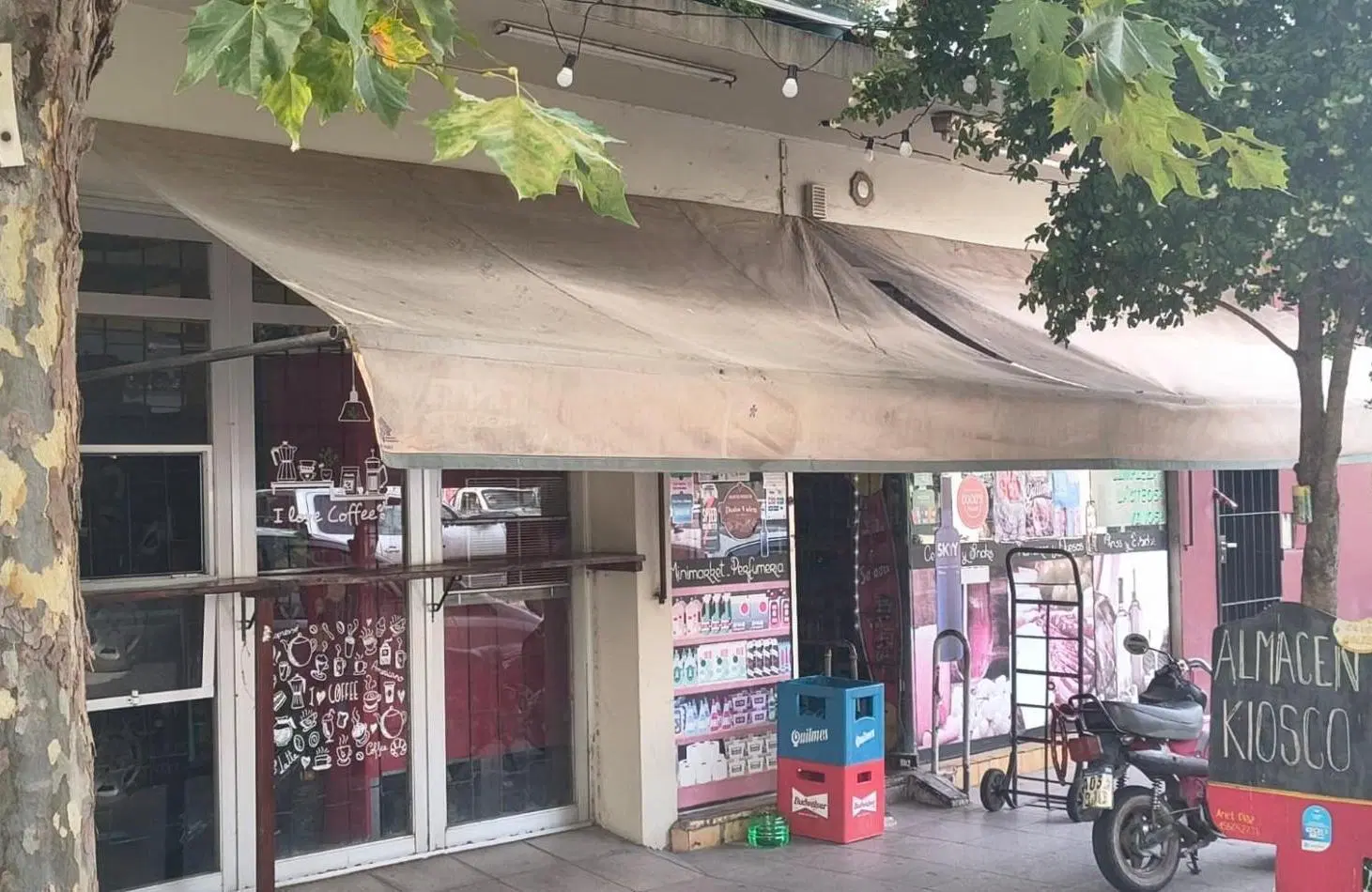 OPORTUNIDAD PERMUTA.. LOCAL DE 82M² PERMUTA POR DEPTO Y O VEHICULO 2