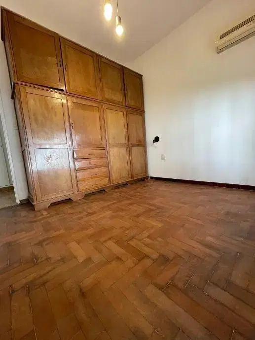 Casa En Venta En Villa Sarmiento 5