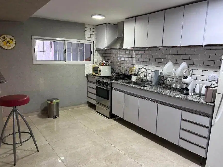 Casa En Venta En Villa Luzuriaga 3
