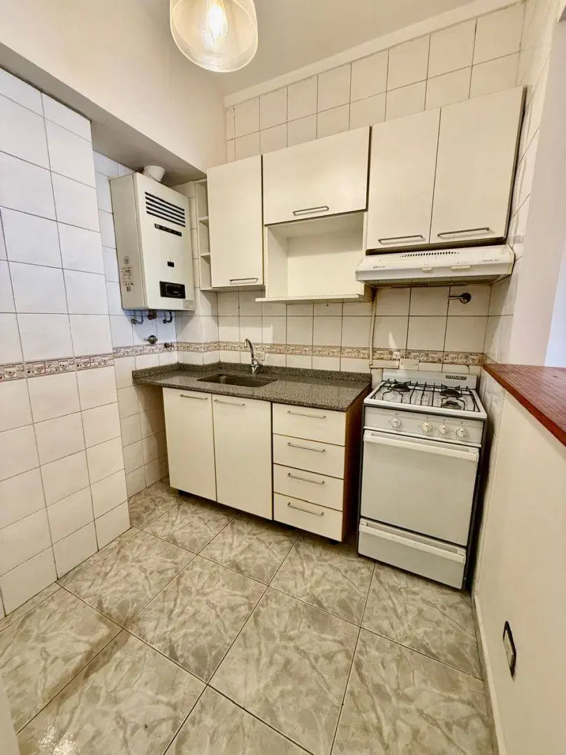 Departamento 2 ambientes. | AVELLANEDA al 100 3