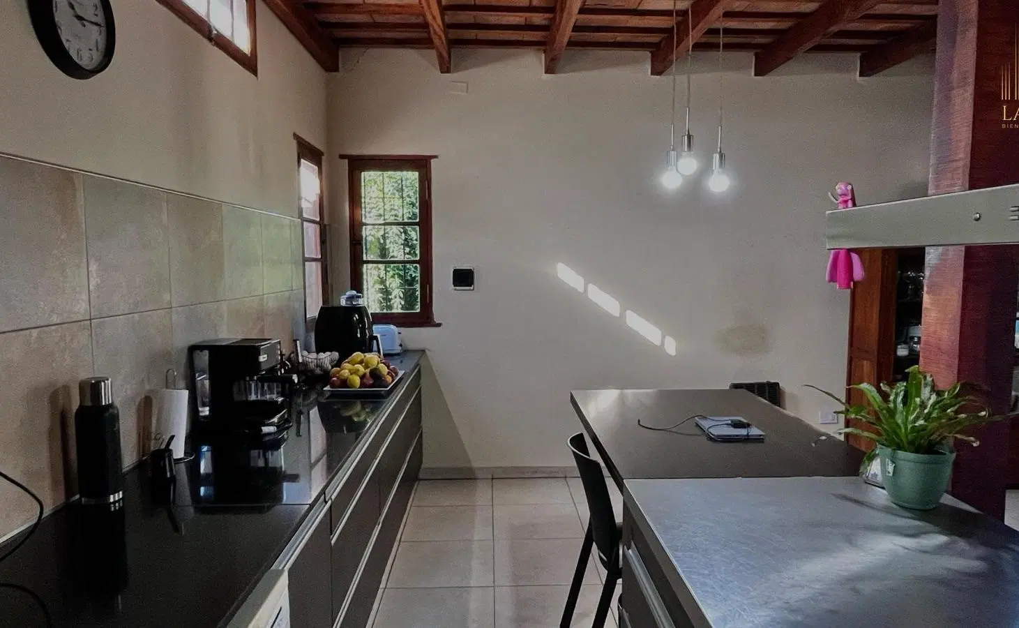 Villa Rivera Indarte, Laborde 8800 3