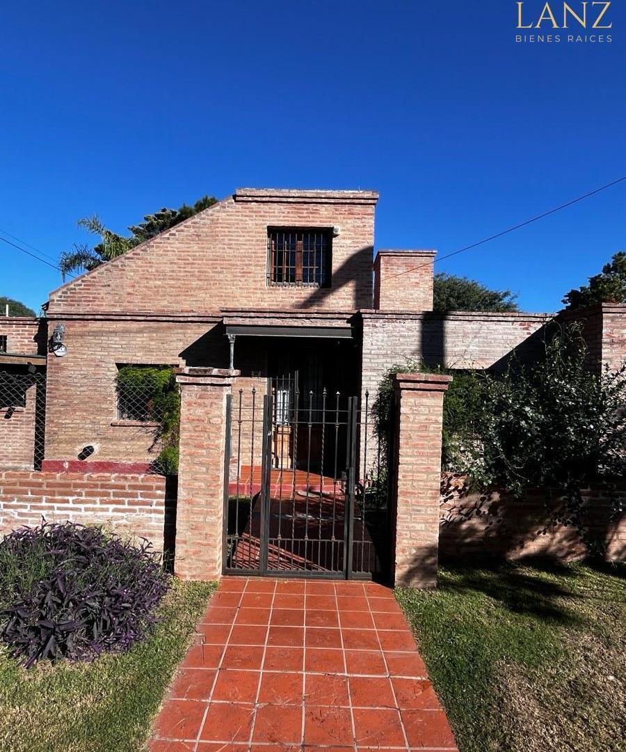 Villa Rivera Indarte, Laborde 8800