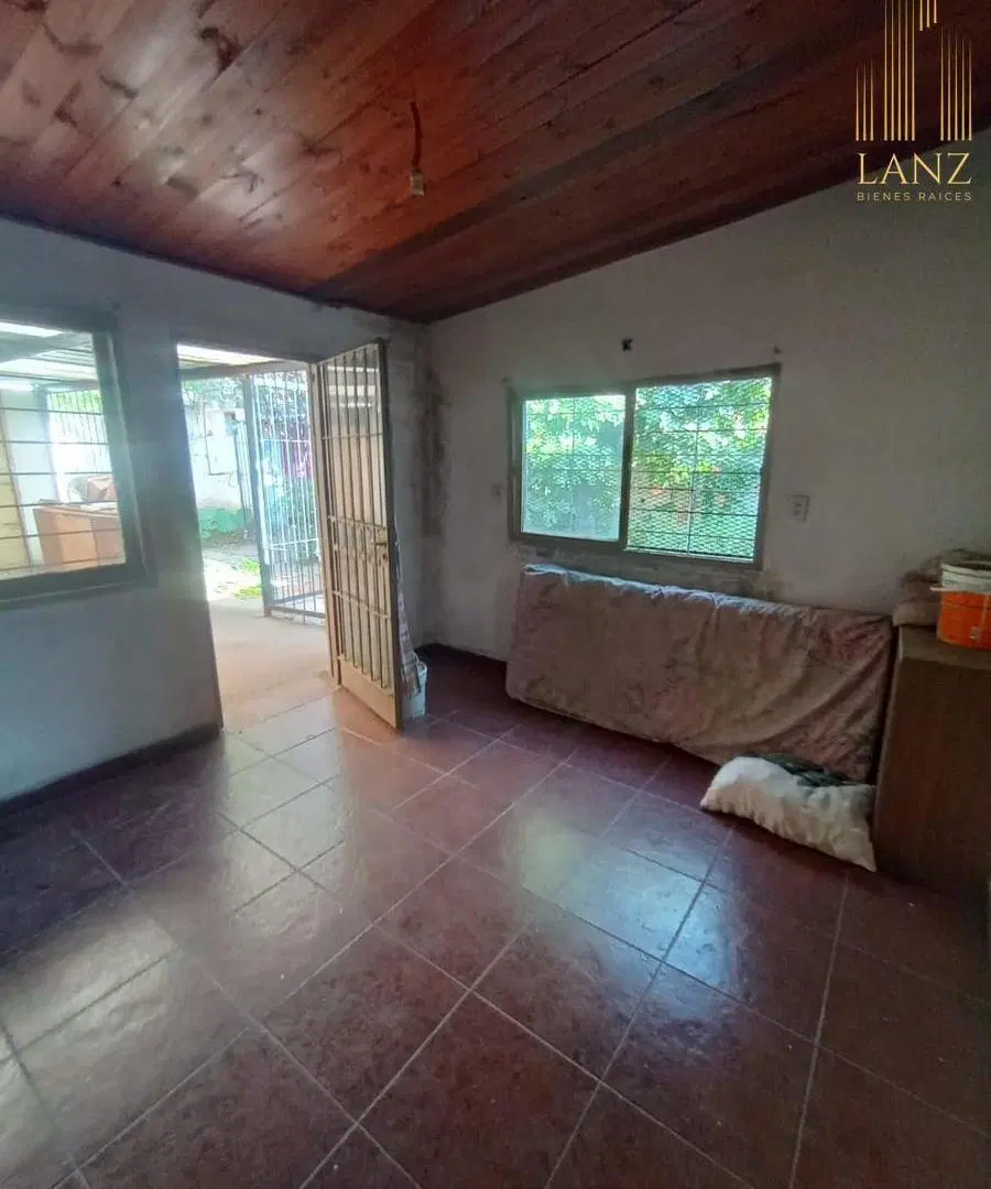 Casa en venta - Sargento Cabral 5