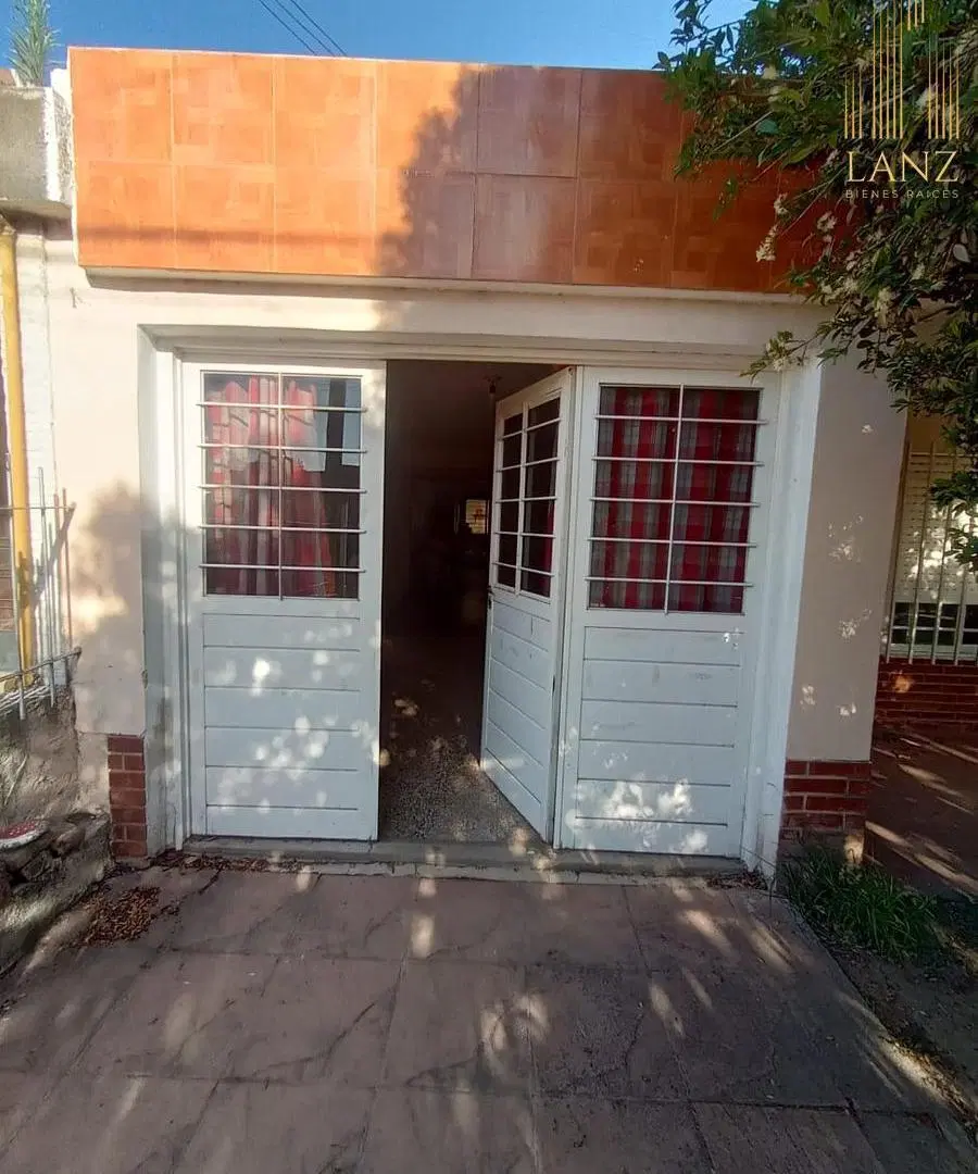 Casa en venta - Sargento Cabral 2