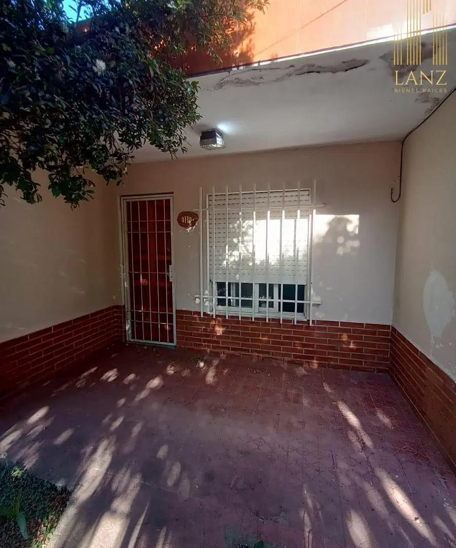 Casa en venta - Sargento Cabral 3