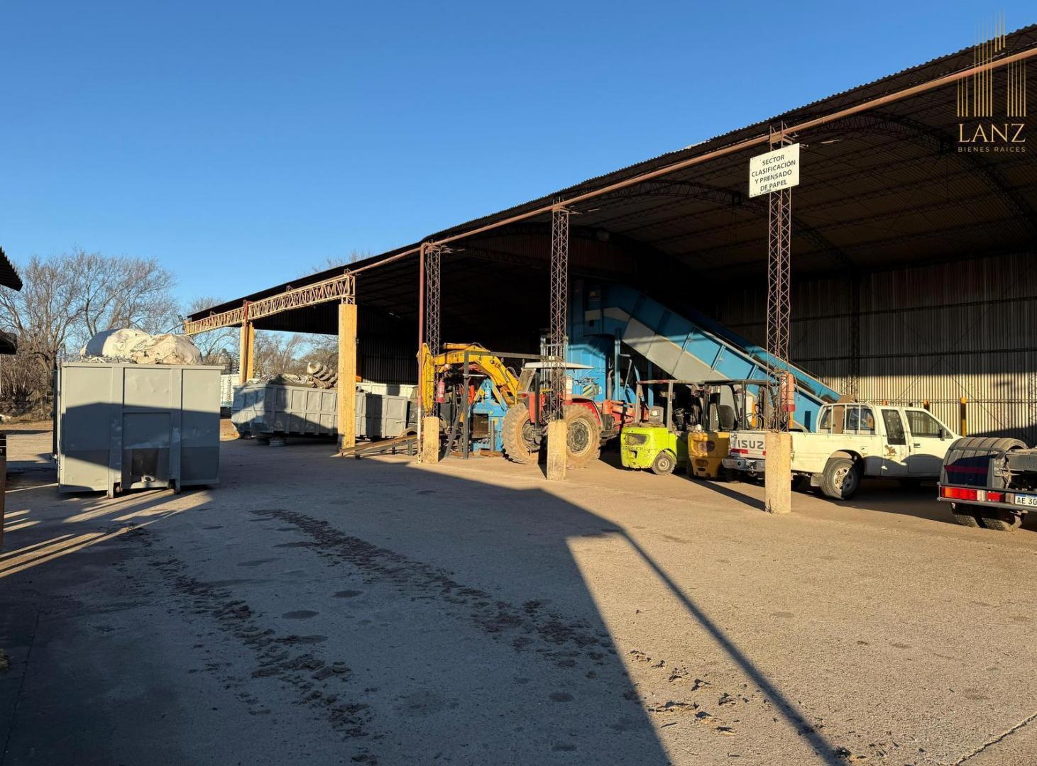 Foto de Galpón Industrial en Venta - Circunvalación Sur, Manantiales, imagen 2