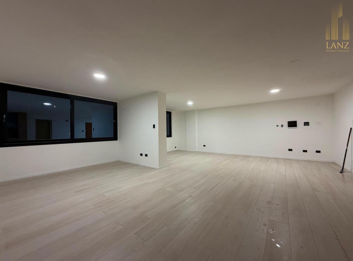 Foto de Oficina en Alquiler - Centro, imagen 3