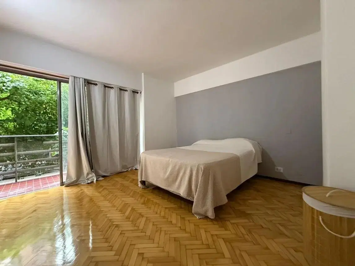 Espectacular semipiso corazón de la ciudad ! atención profesionales
Estudio Jurídico
Centro médico 4