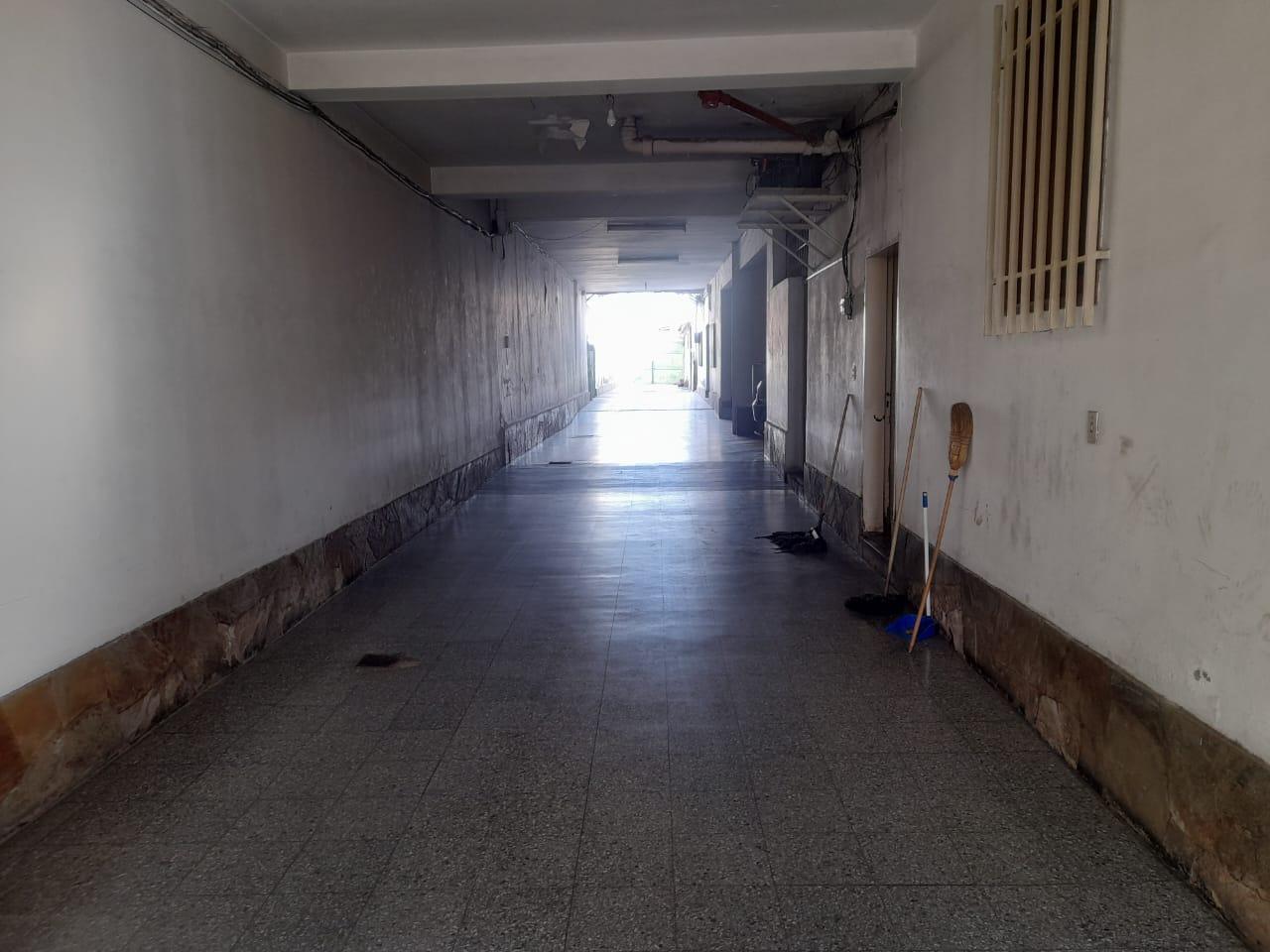Foto de Casa + Depósito + Salón comercial 728 m2 cubiertos, imagen 3
