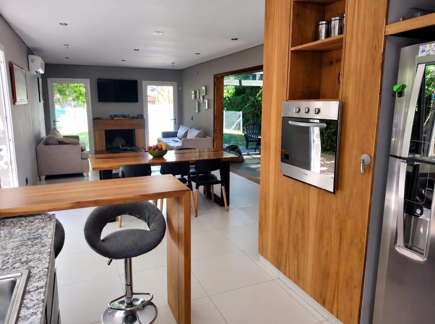 Foto de Casa de Diseño en VENTA Chacras de Coria - Apta Crédito, imagen 2