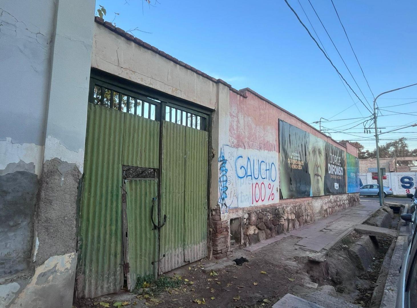 Foto de LOTE ESQUINA 200 m2 FRENTE AL CLUB ANDES TALLERES, imagen 1