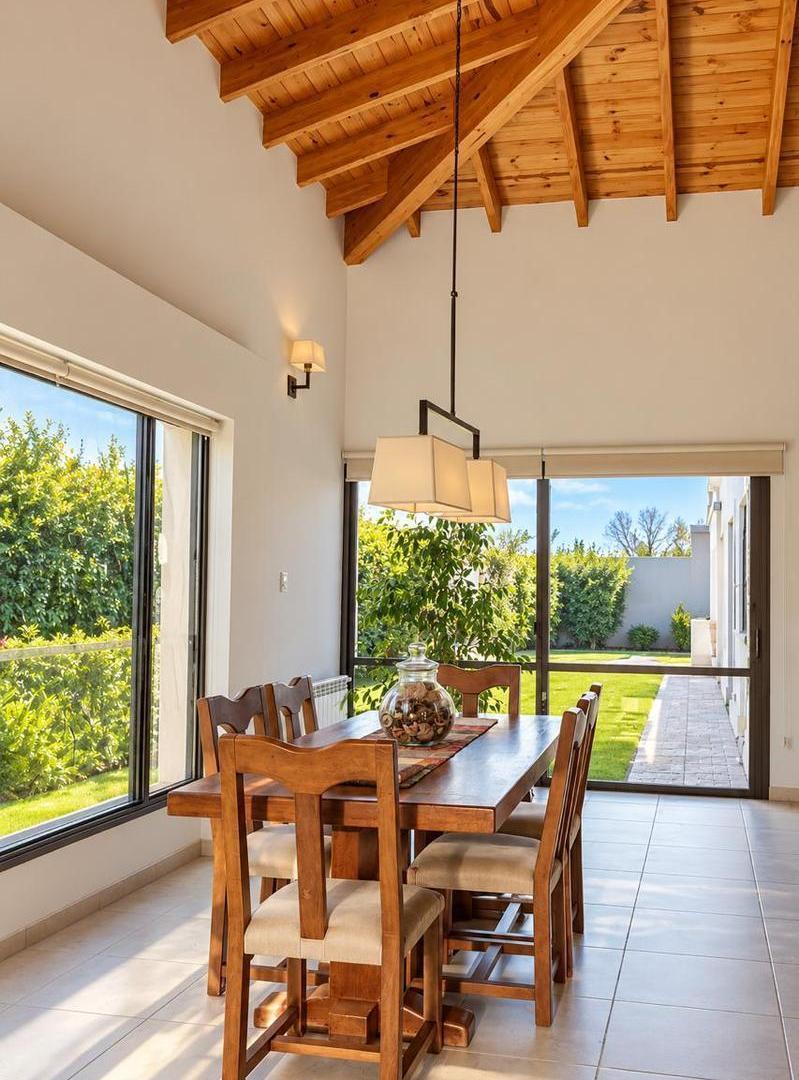 Foto de Casa en Barrio privado Pinar del Sol I, imagen 2