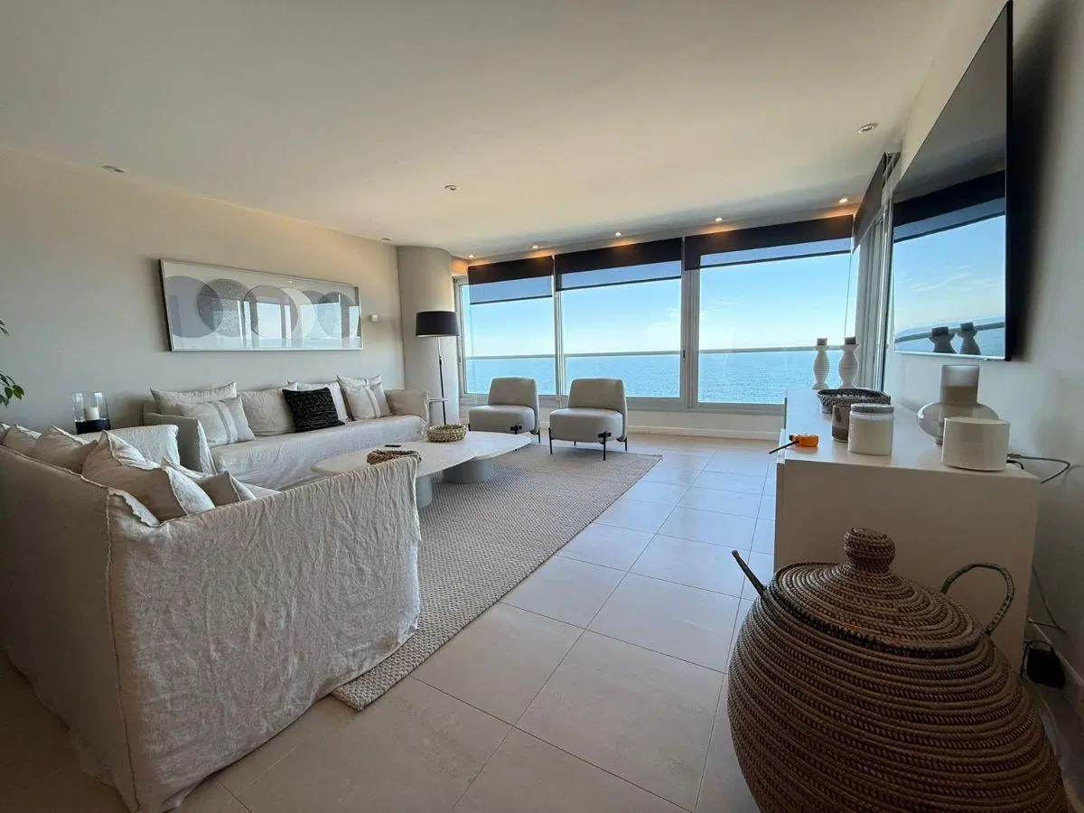 Apartamento Primera Linea en venta en Playa Brava, Punta del Este 2