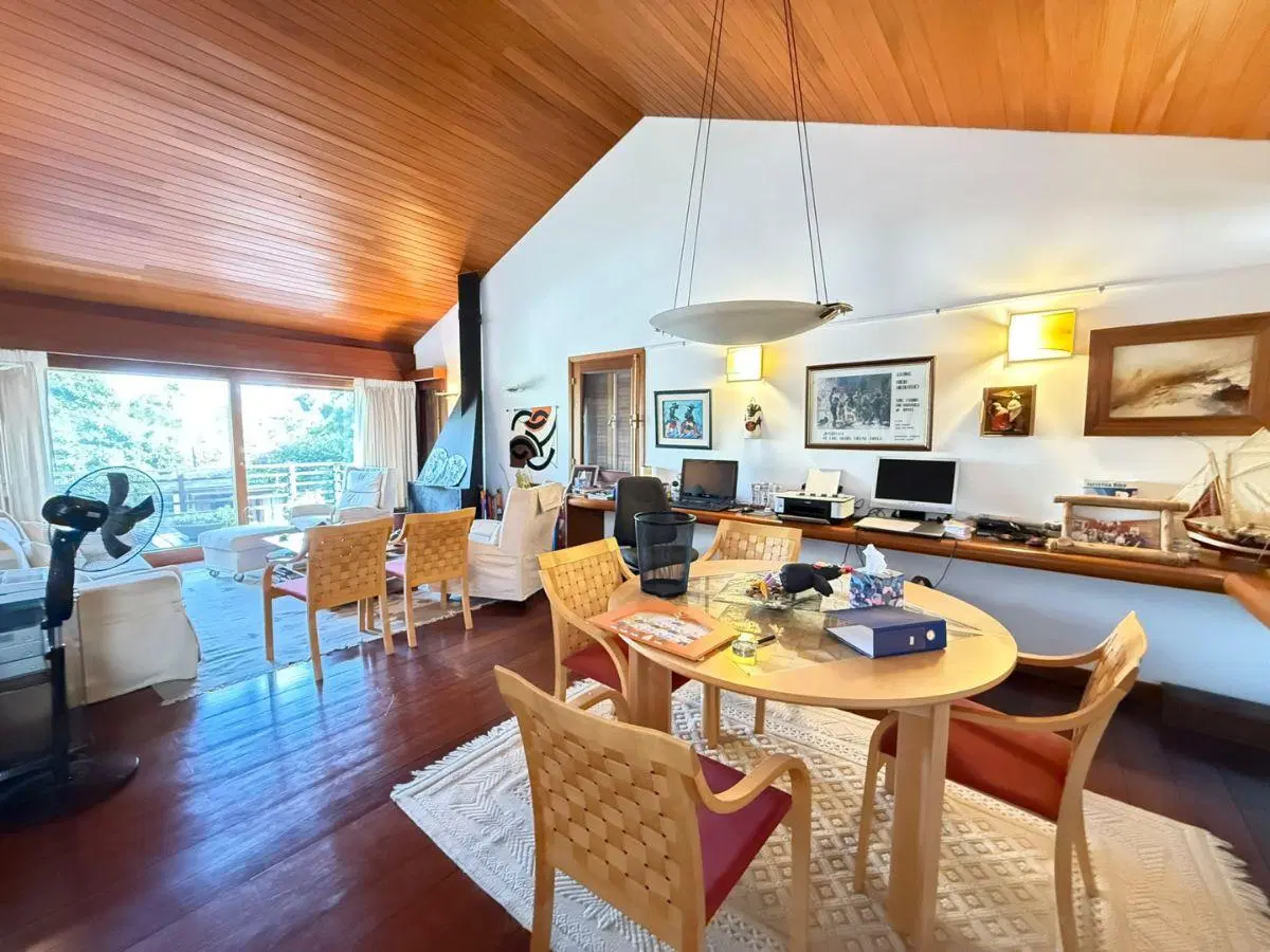 Casa de 1600 m² con 5 dormitorios en venta en Playa Mansa, Punta del Este 1