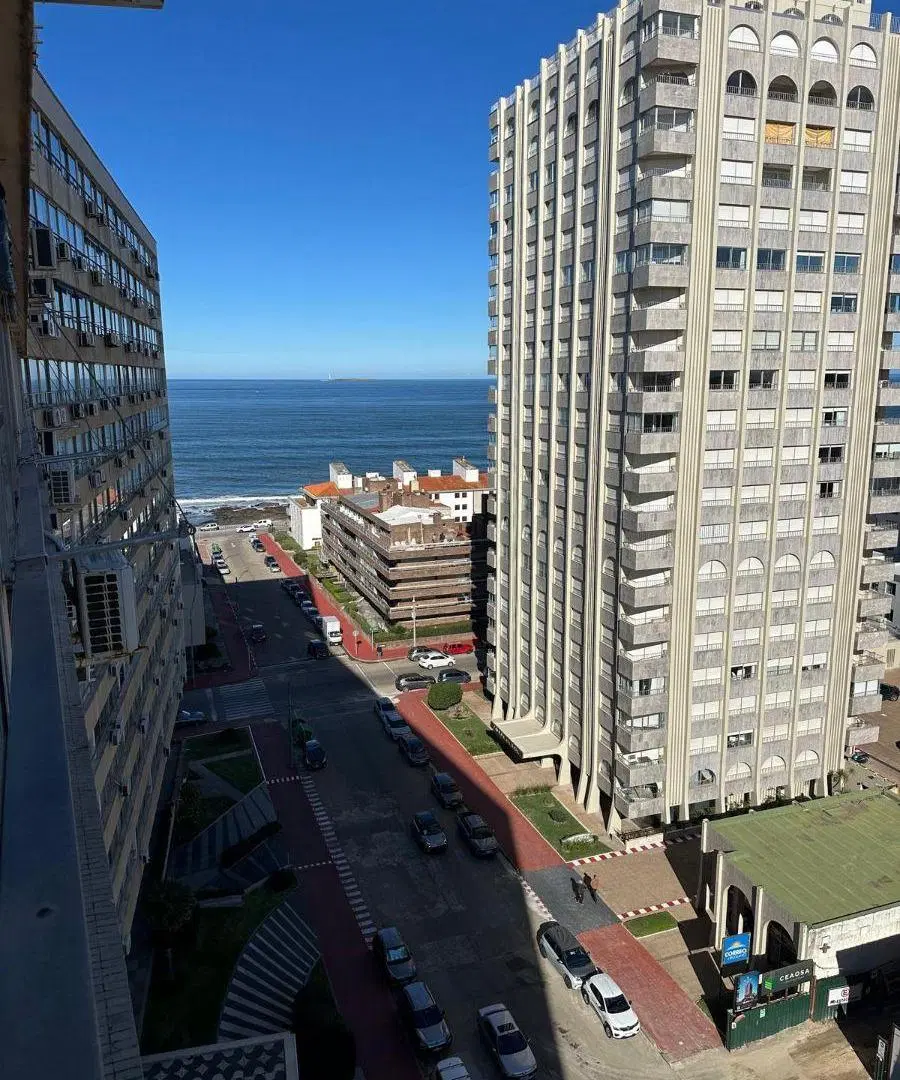 OPORTUNIDAD Apartamento 1 y 1/2 dormitorios en Punta del Este 8