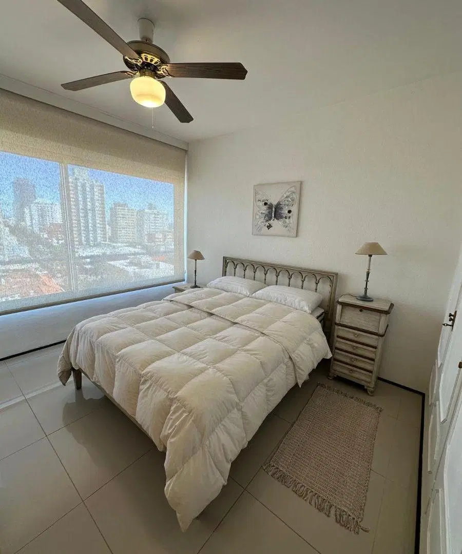 OPORTUNIDAD Apartamento 1 y 1/2 dormitorios en Punta del Este 3