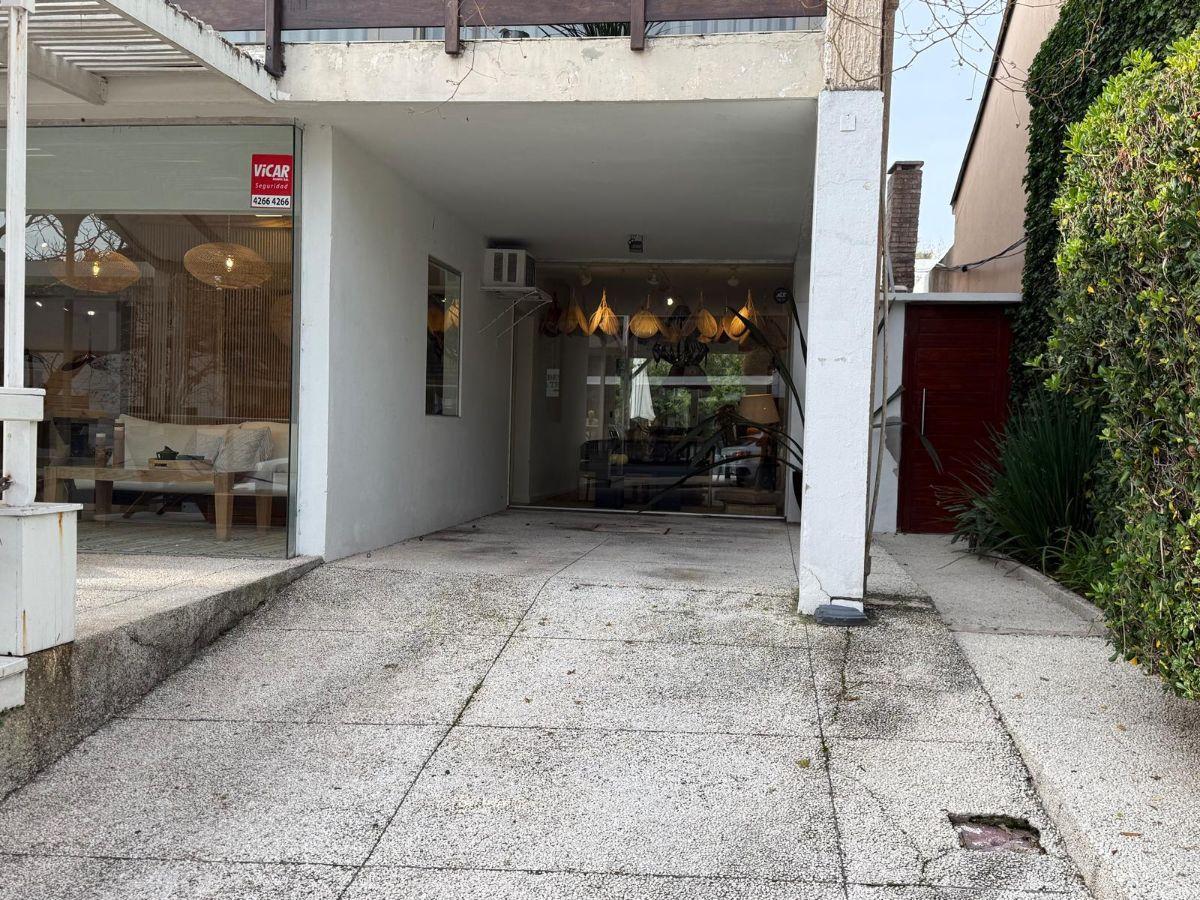 Foto de Venta y Alquiler de Local Comercial en Punta del Este, Península, imagen 3