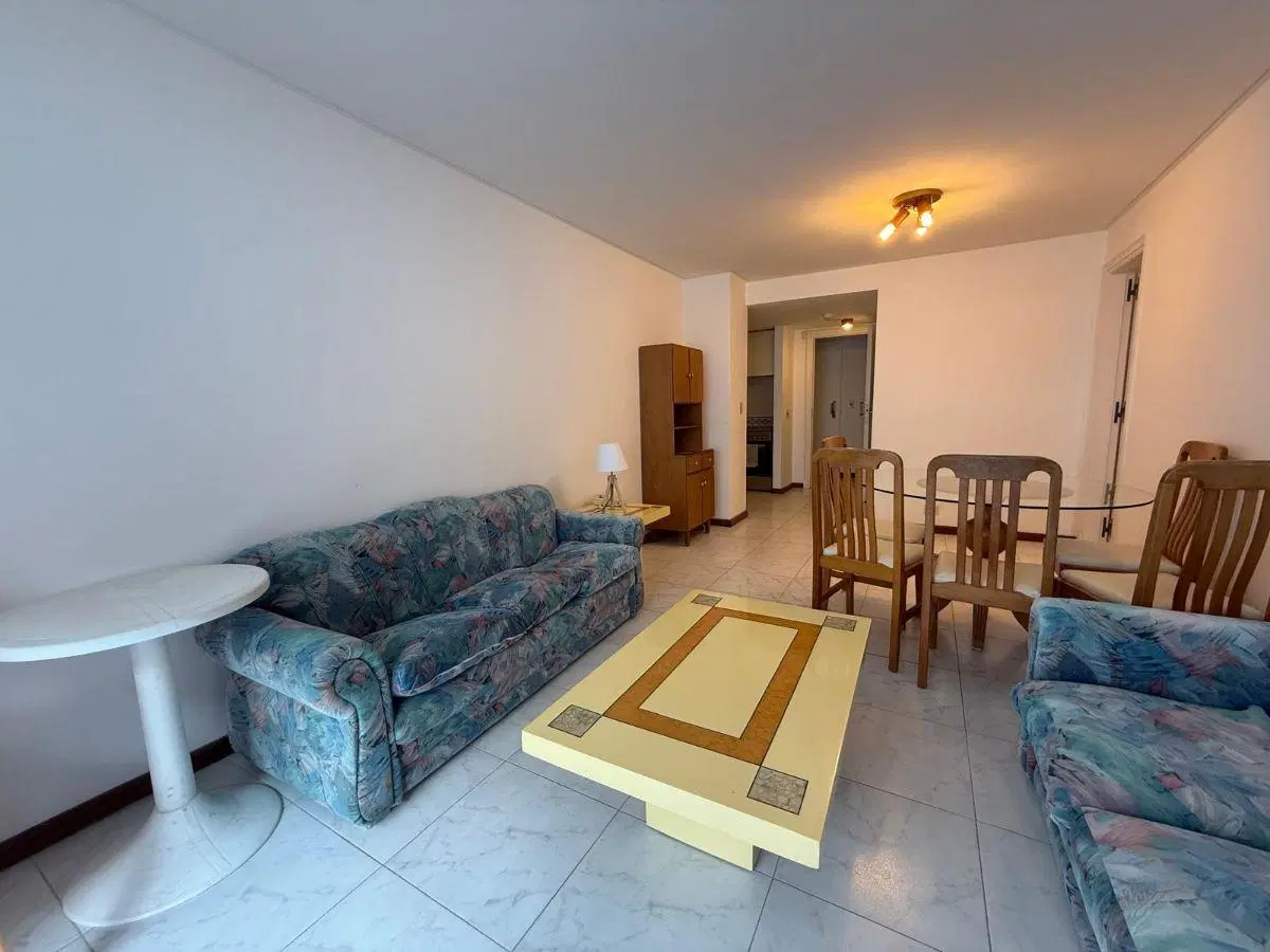 Apartamento en venta, 1 dormitorio y medio, gran terraza, Punta del Este 1