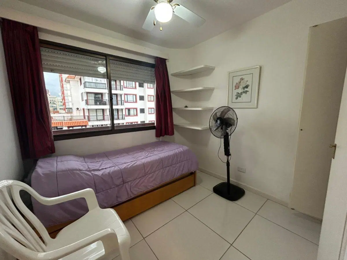 OPORTUNIDAD, 2 dormitorios, 2 baños y cochera en Península, Punta del Este 5
