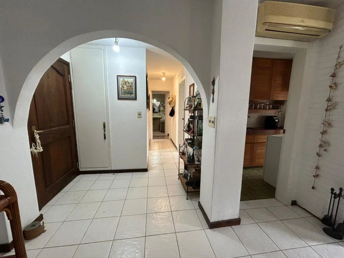 Apartamento en venta, 2 dormitorios y 2 baños sobre Av. Roosevelt. Punta del Este 4