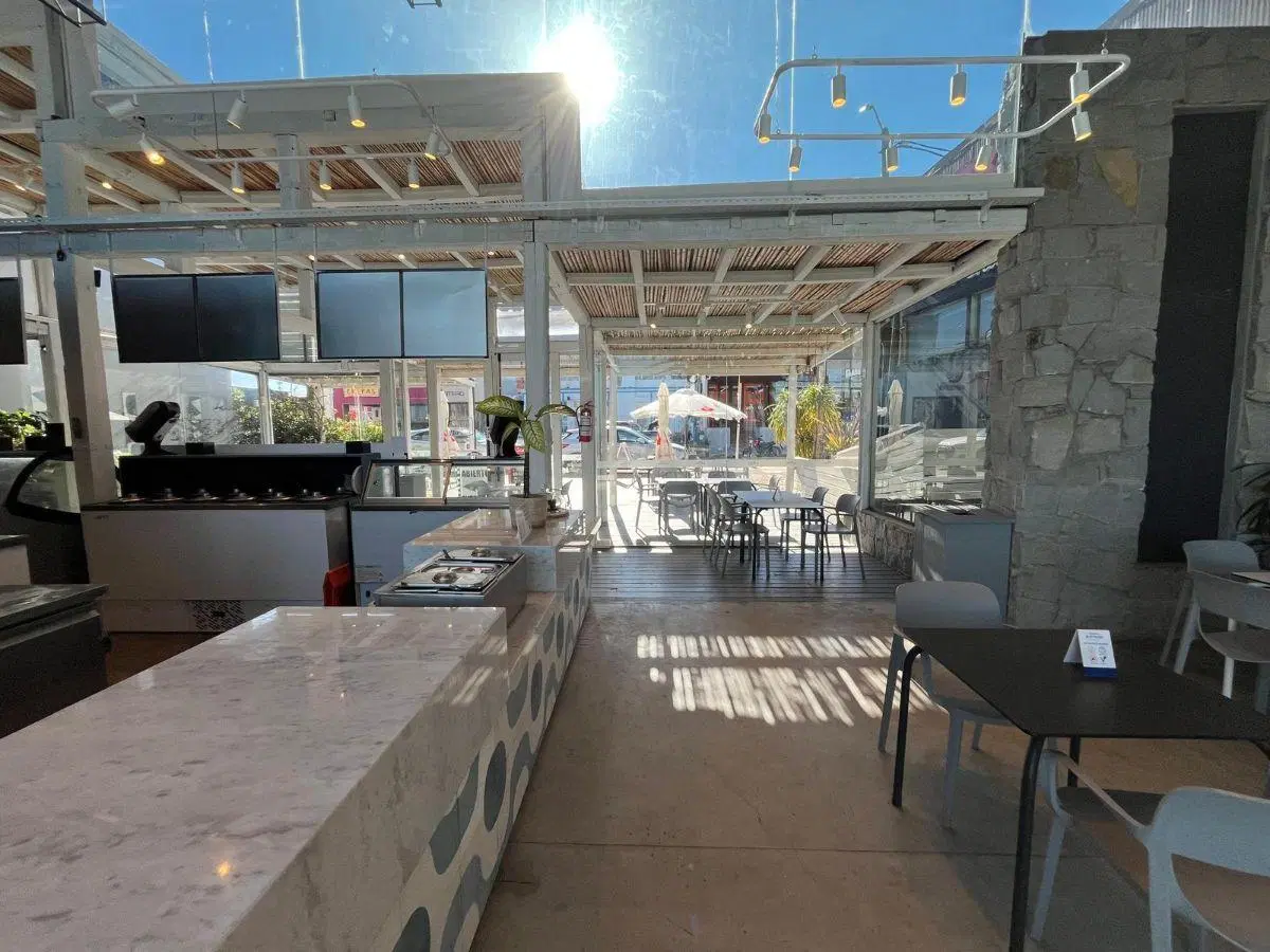 EN VENTA - LOCAL COMERCIAL EN LA BARRA, VISTA AL MAR 8