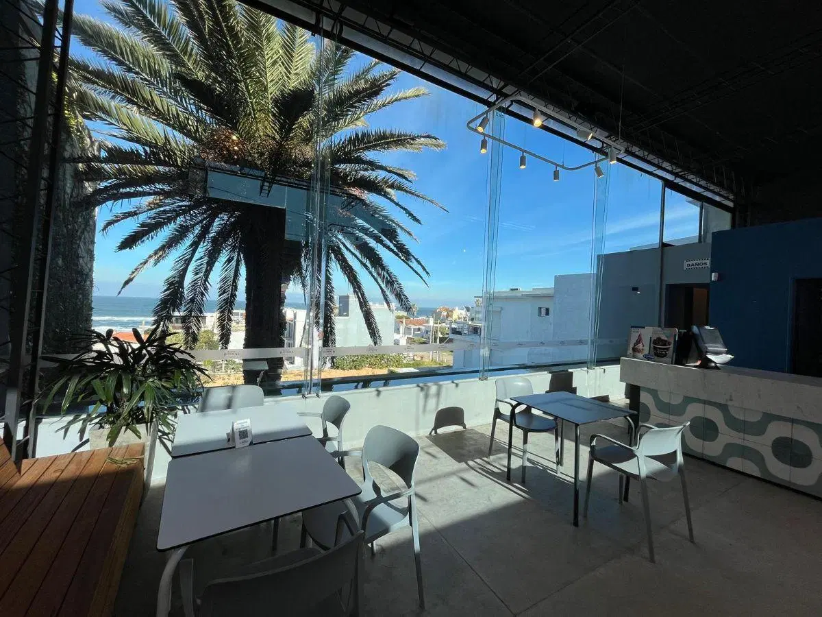 EN VENTA - LOCAL COMERCIAL EN LA BARRA, VISTA AL MAR 1