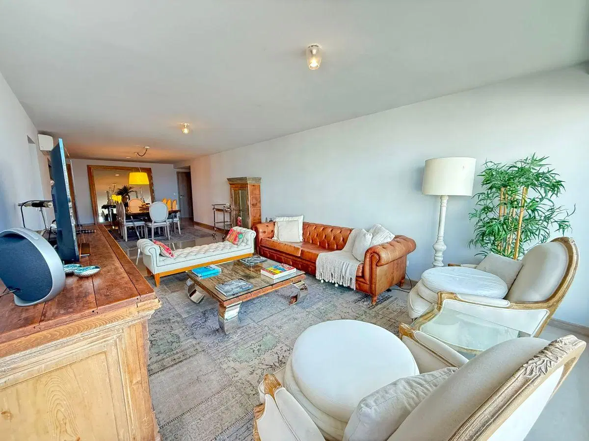EN VENTA - 3 dormitorios con Vista al Mar, Playa Brava, Punta del Este 4
