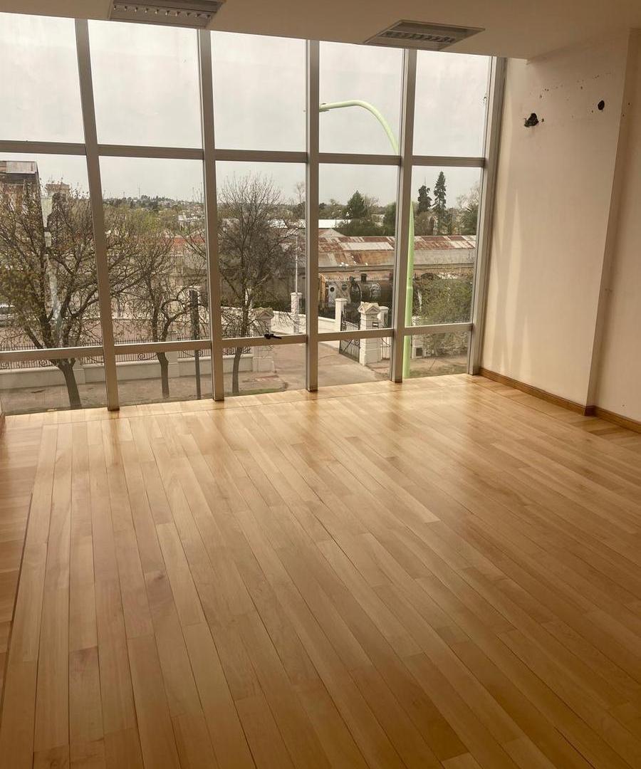 Foto de CENTRO DE OFICINAS COMERCIALES EN ALQUILER -VENTA, imagen 5