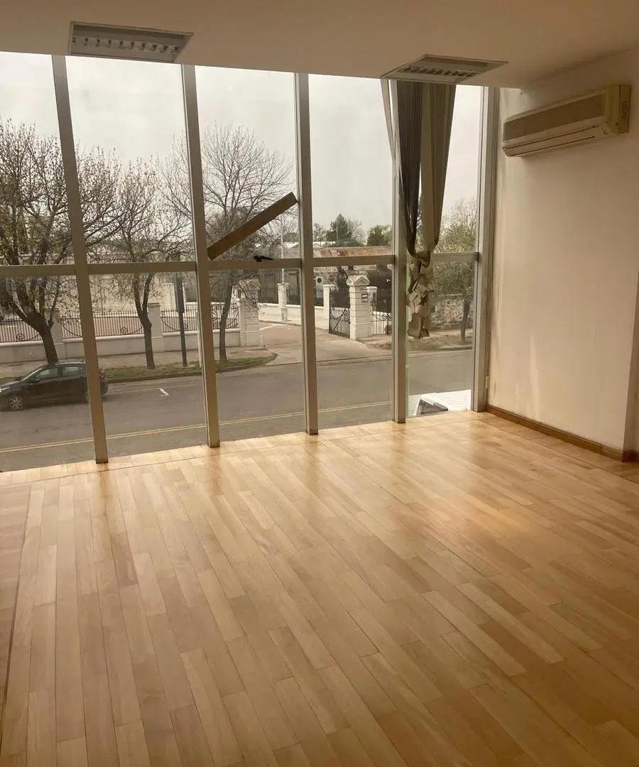 CENTRO DE OFICINAS COMERCIALES EN ALQUILER -VENTA 4