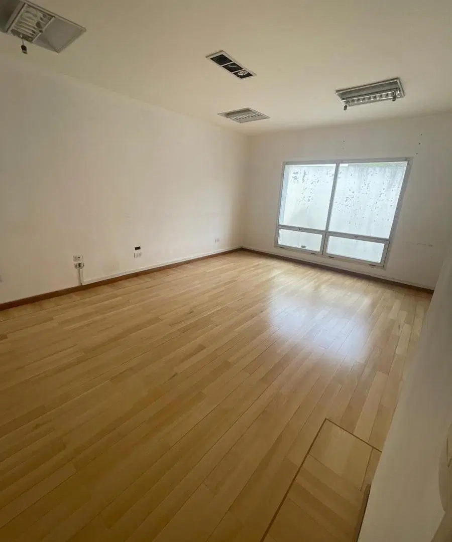 CENTRO DE OFICINAS COMERCIALES EN ALQUILER -VENTA 3