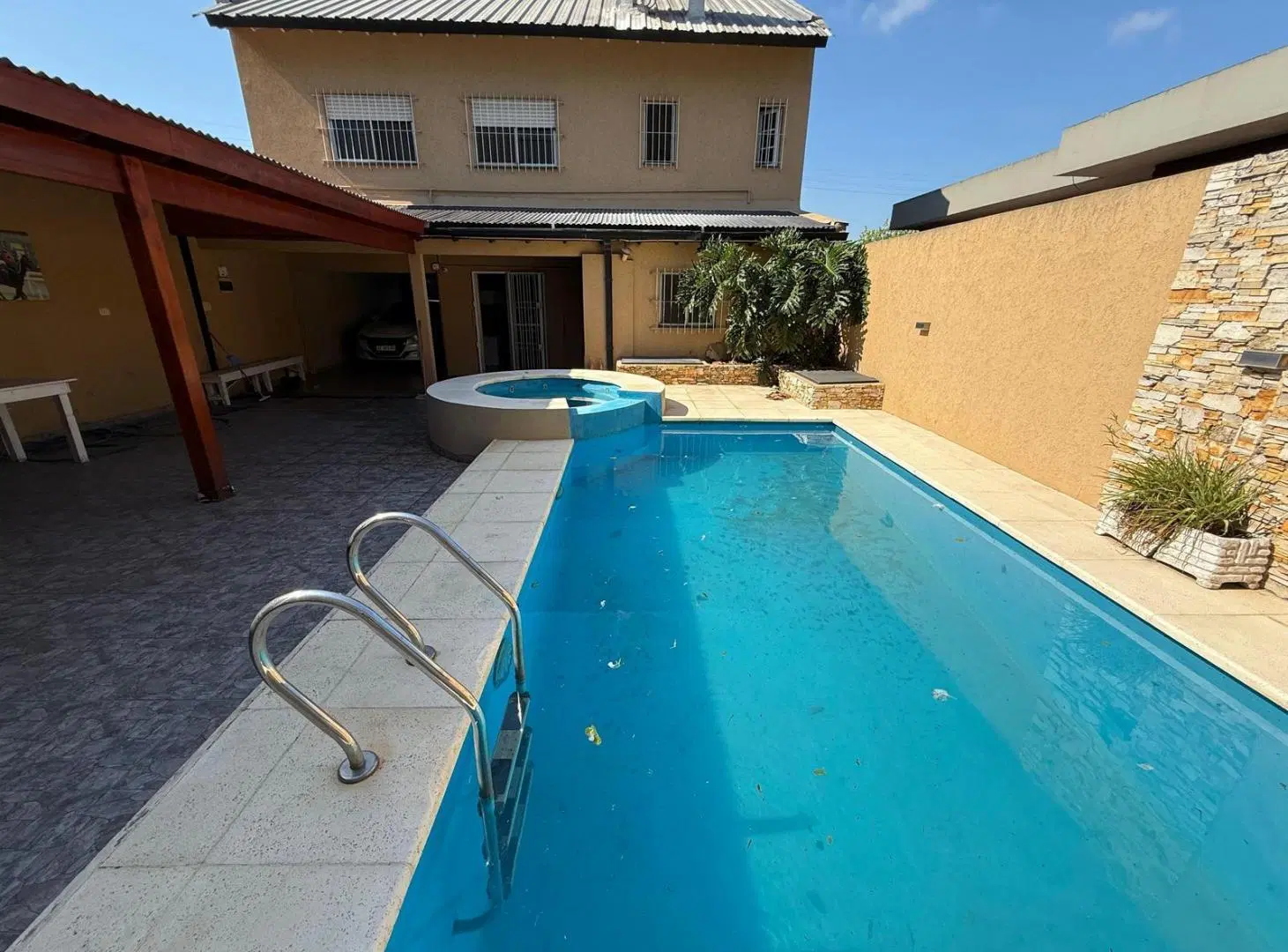 VENTA CASA 3 AMBIENTES CON PILETA EN BELLA VISTA 1