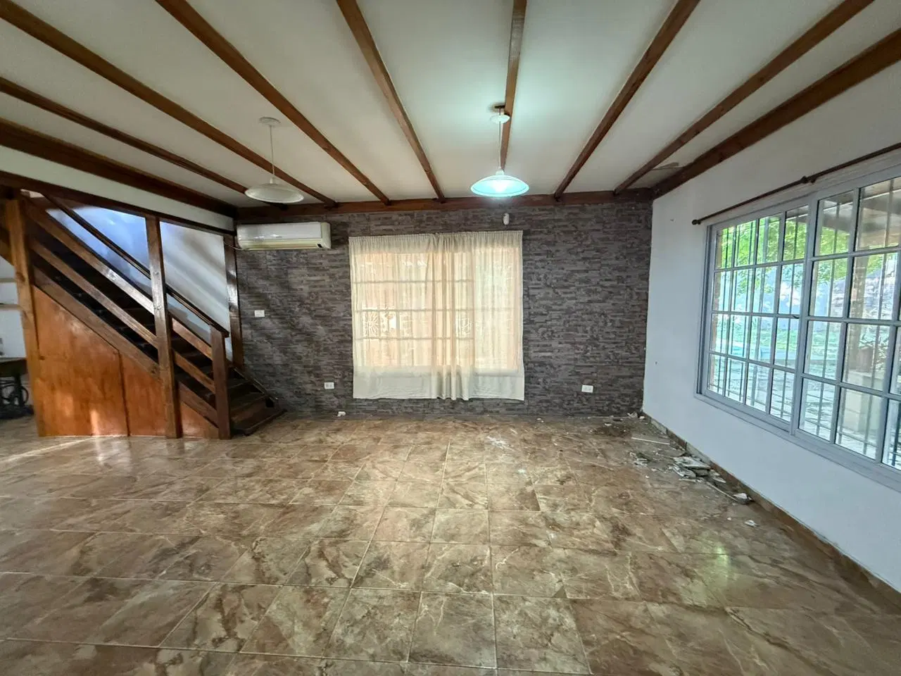 VENTA CASA 3 AMB CON PILETA EN TORTUGUITAS MALVINAS ARGENTINAS 4