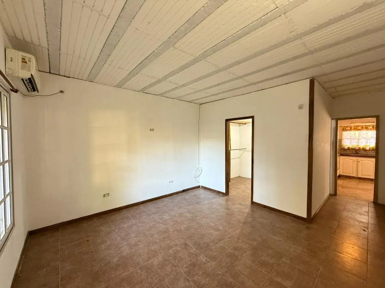VENTA CASA 3 AMB CON PILETA EN TORTUGUITAS MALVINAS ARGENTINAS 4