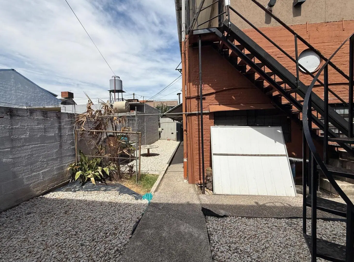 VENTA COMPLEJO DE DEPARTAMENTOS EN BELLA VISTA 5