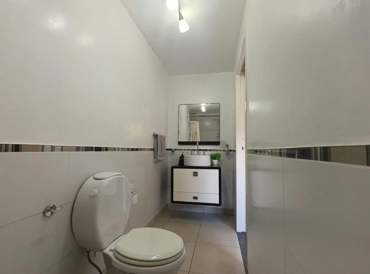 CASA EN VENTA 4AMB HURLINGHAM 8