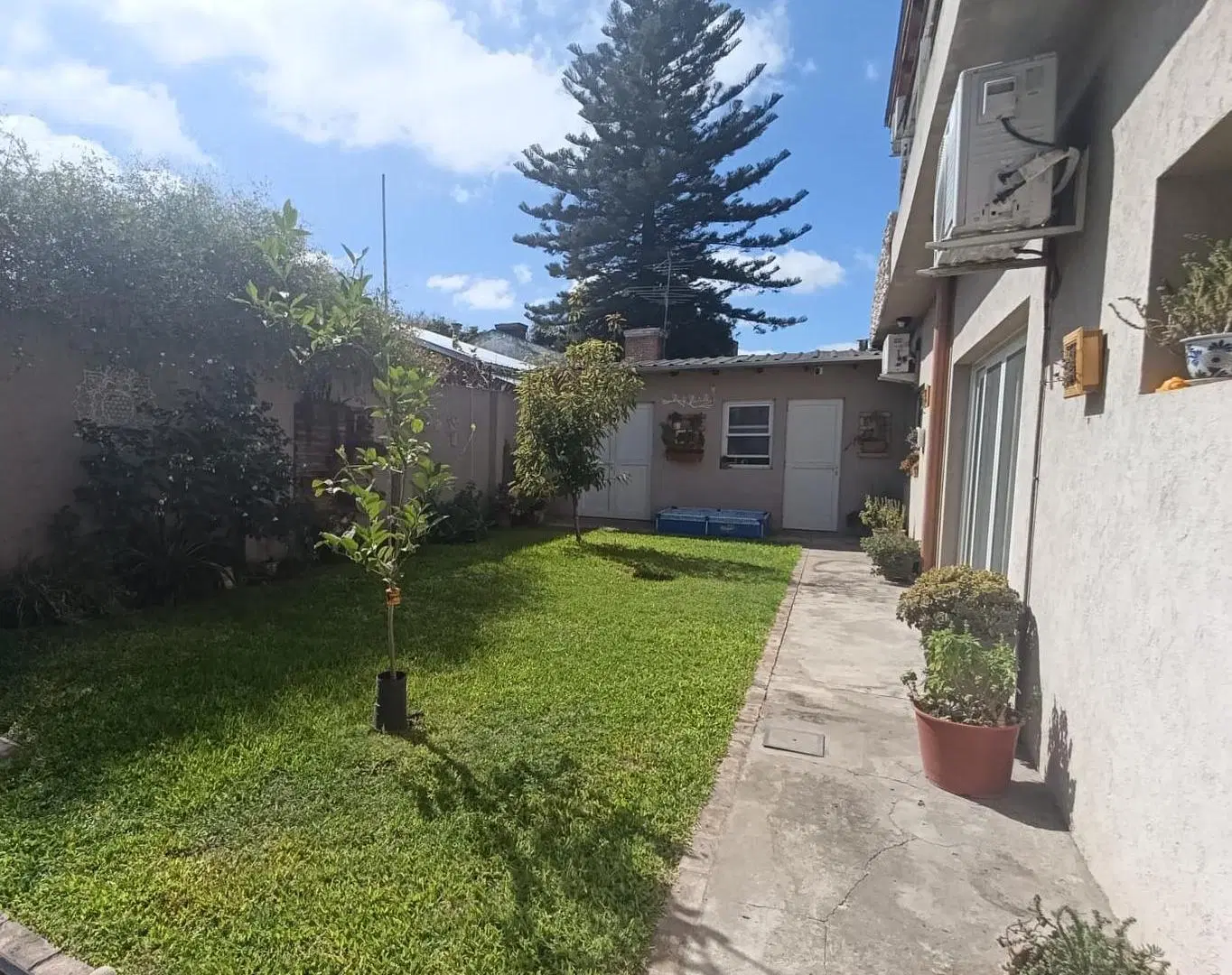 CASA EN VENTA 4AMB HURLINGHAM 1