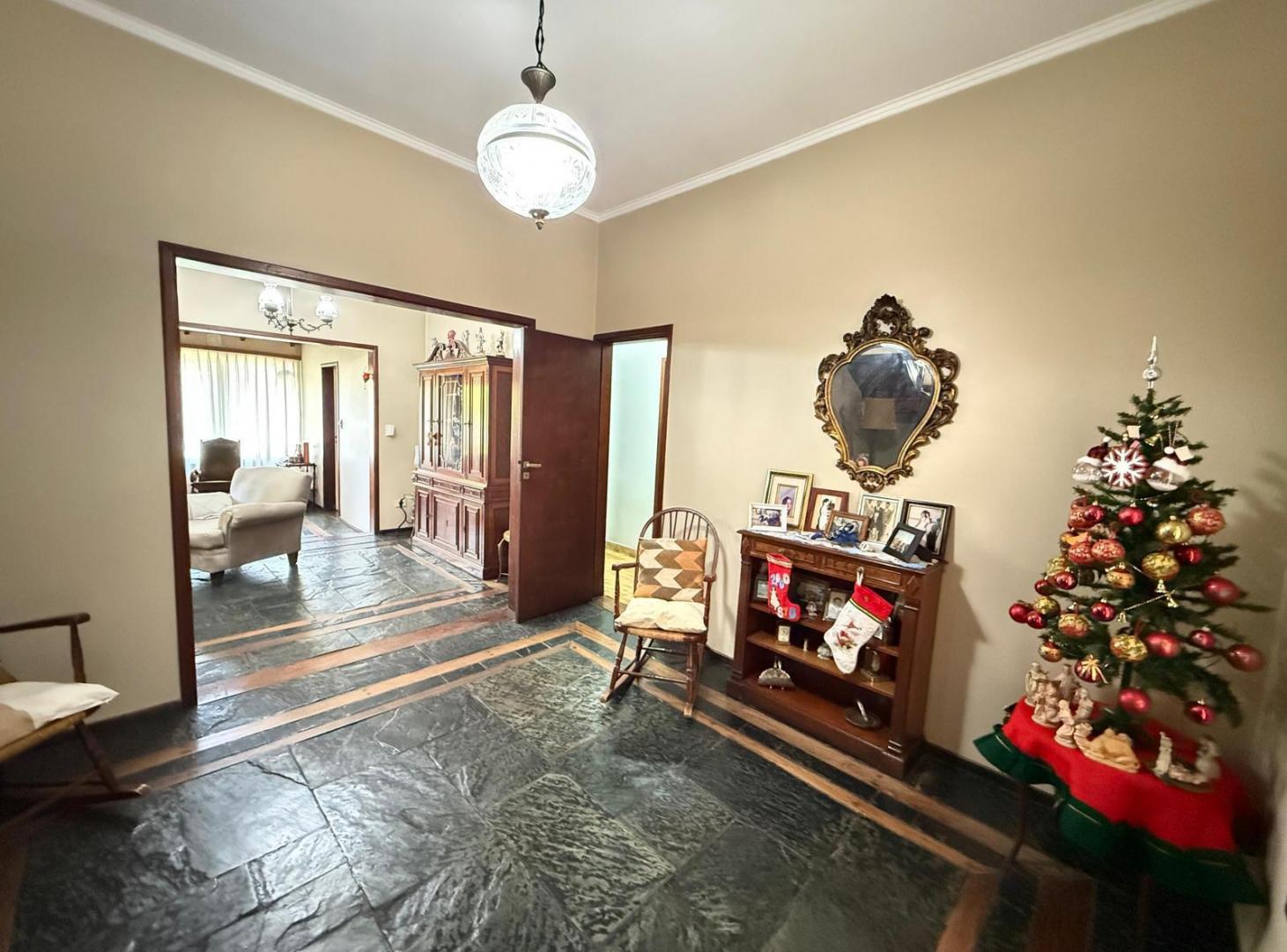 Foto de VENTA CASA 5 AMB EN BELLA VISTA, imagen 3