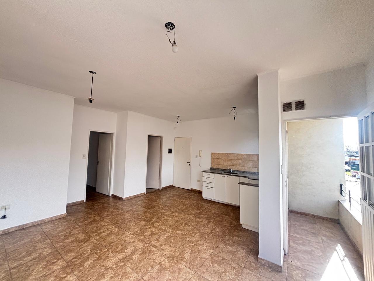 Foto de Venta Departamento 2 amb. c/ balcon Jose C Paz, imagen 3