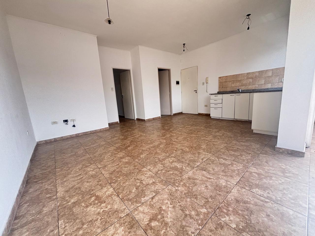 Foto de Venta Departamento 2 amb. c/ balcon Jose C Paz, imagen 4
