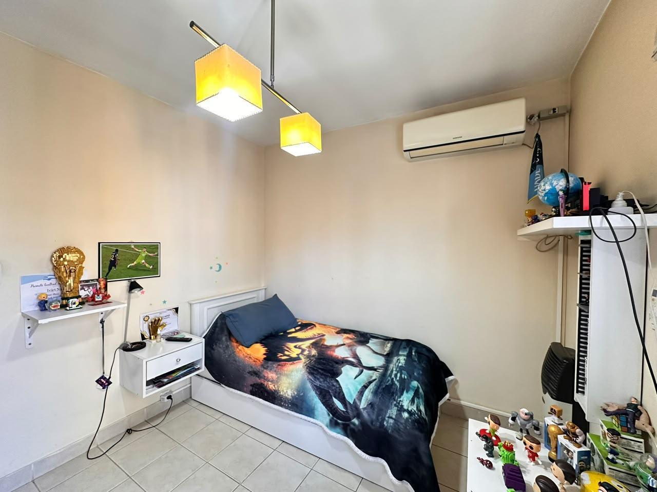 Foto de Venta Casa en barrio con porton 4 ambientes Muñiz, imagen 2