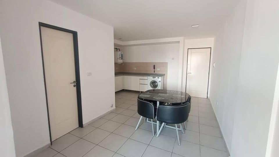 VENTA DEPARTAMENTO SOBRE AV AMBROSIO OLMO EN BARRIO NUEVA CORDOBA.