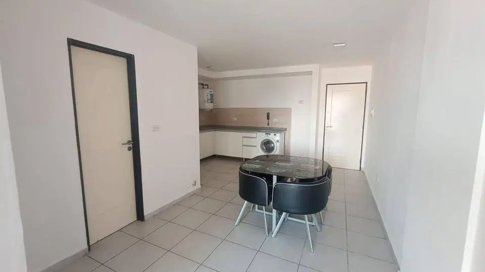 VENTA DEPARTAMENTO SOBRE AV AMBROSIO OLMO EN BARRIO NUEVA CORDOBA. 5