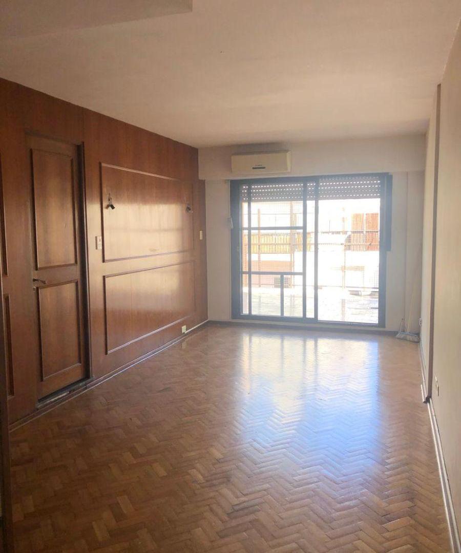 Foto de Hermoso depto con balcón terraza y parrilla. Además tiene un amplio, imagen 1