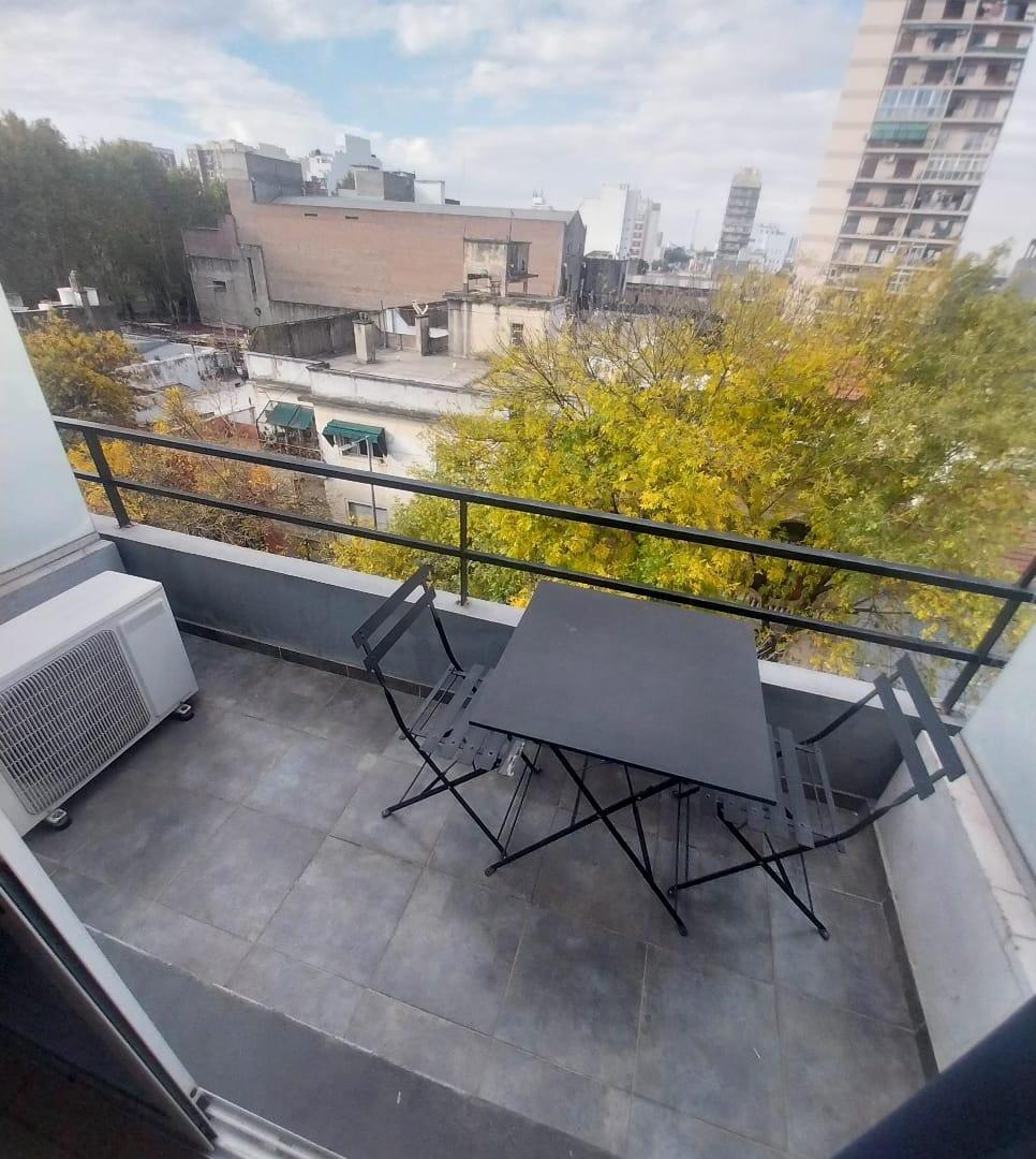 Foto de Monoambiente amplio al frente con balcón., imagen 5