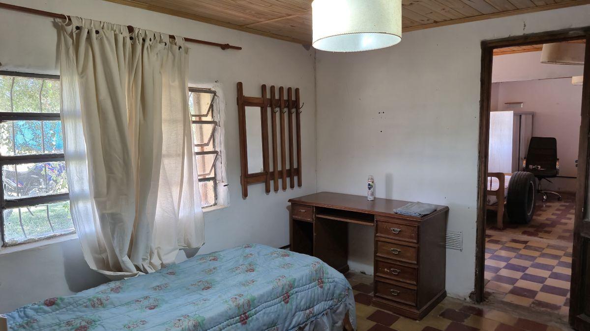 Foto de Casa de 1440 m² con 1 dormitorio en venta en Navarro, imagen 3