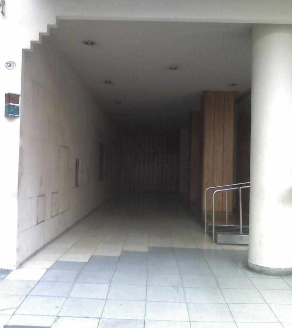 Foto de Departamento de 3 ambientes en alquiler en Balvanera sobre avenida al, imagen 1