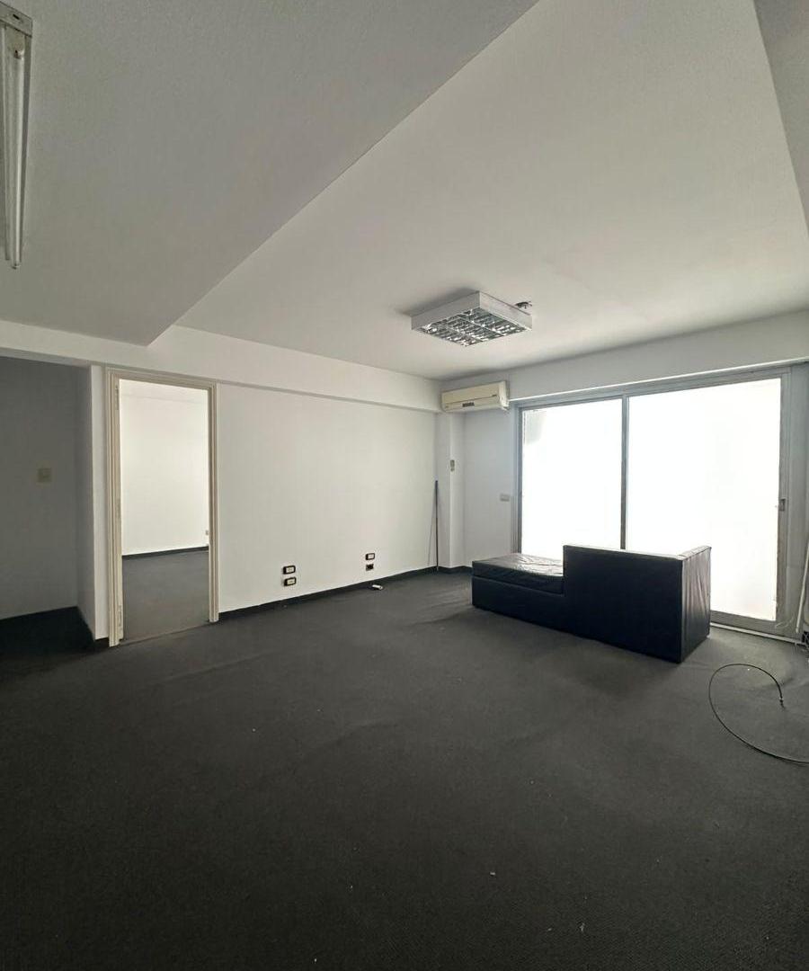 Foto de VENDO OFICINA PLENO CENTRO, imagen 4
