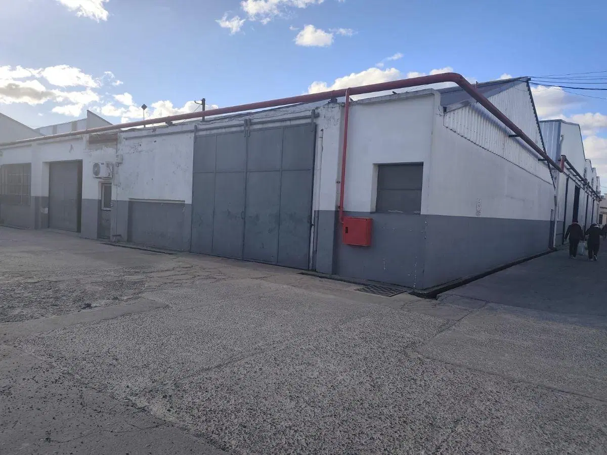 GALPON 200 m2 PREDIO CON SEGURIDAD ULTIMA MILLA 10 MINUTOS CABA 3